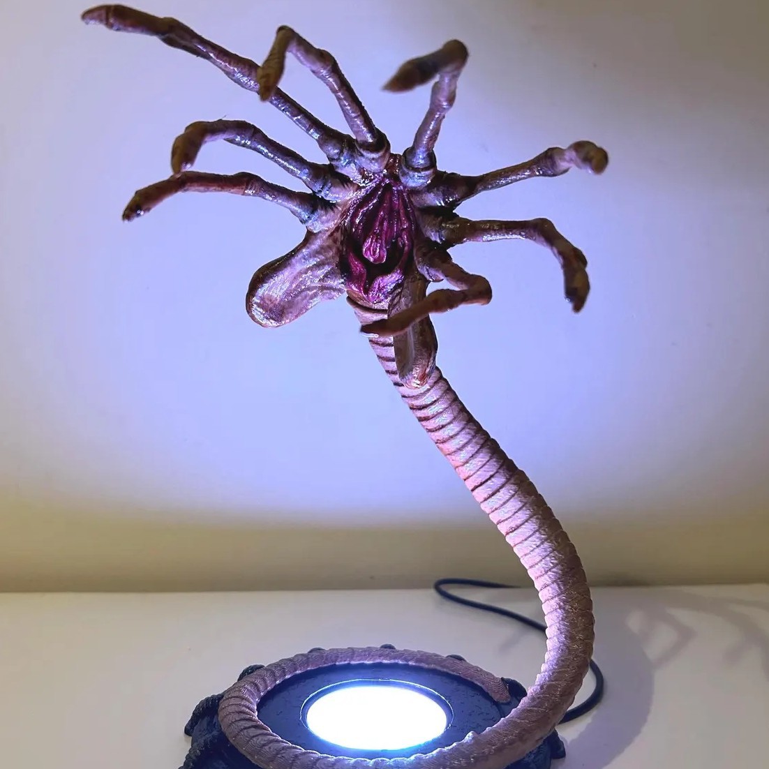 Alien Facehugger Lamp Nightlig - огляд і ціна Lighting Decor Home