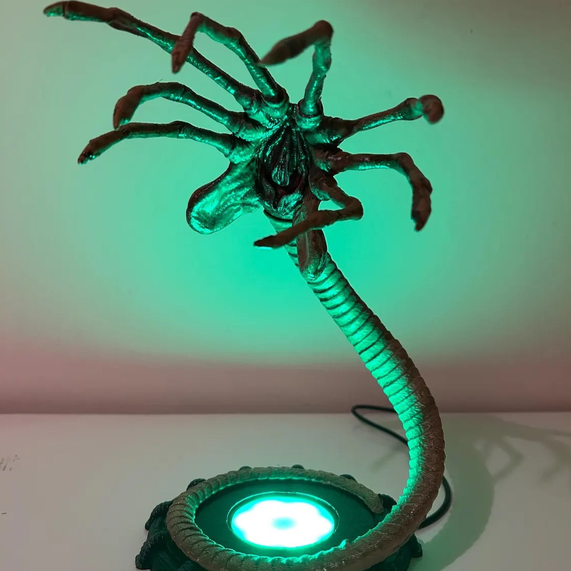 Alien Facehugger Lamp Nightlig - огляд і ціна Lighting Decor Home