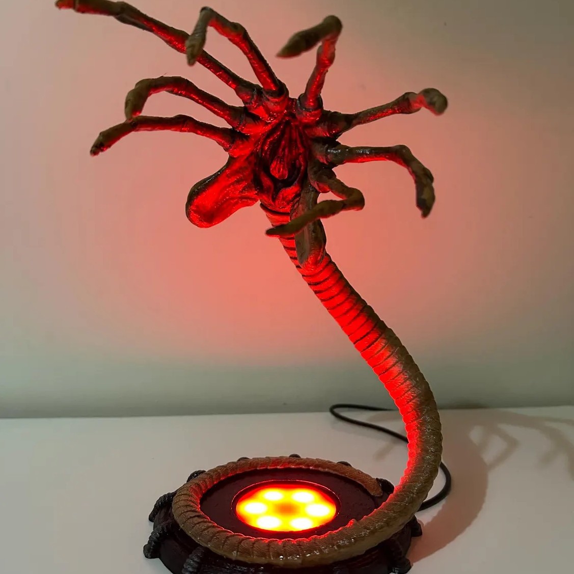 Alien Facehugger Lamp Nightlig - огляд і ціна Lighting Decor Home